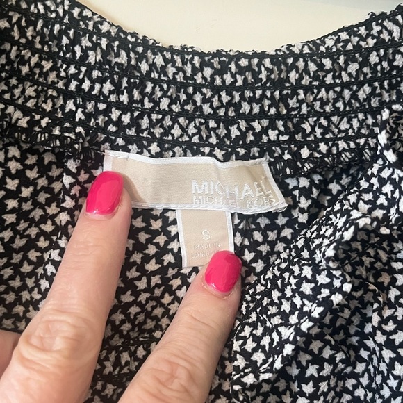 MICHAEL Michael Kors Black & White Off the Shoulder Blouse Women’s Size Small - Picture 5 of 13